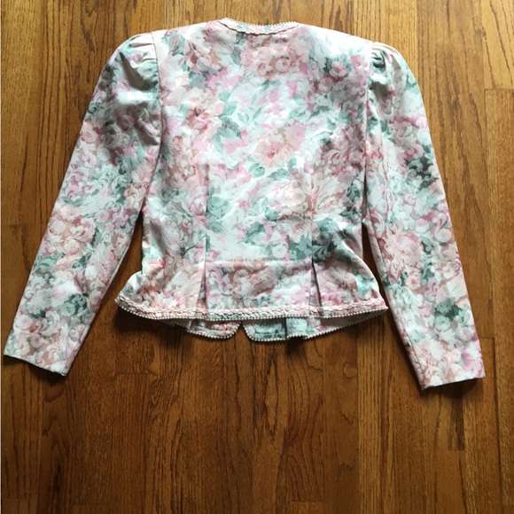 Vintage Floral Pearl Embroidered Jacket - Picture 2 of 6